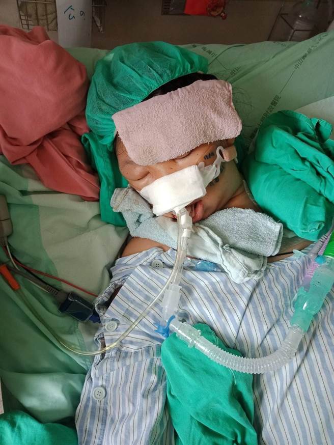 南投1名35岁洪姓妇人今年7月在南投馨生妇产科诊所生产，过程中难产院方用催生药物、真空吸引等方式进行催产，最后婴儿出生后不但没哭、洪妇也因为子宫破裂大出血，母婴两人紧急送医后婴儿脑麻、洪妇变成植物人。（翻摄脸书／吴建辉南投传真）