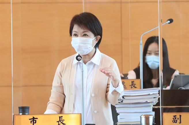 盧秀燕強調，民主最高意義是不論對方是什麼職務，都要予以尊重，這就是她為何對所有人的表態也不予以評論。（陳世宗攝）