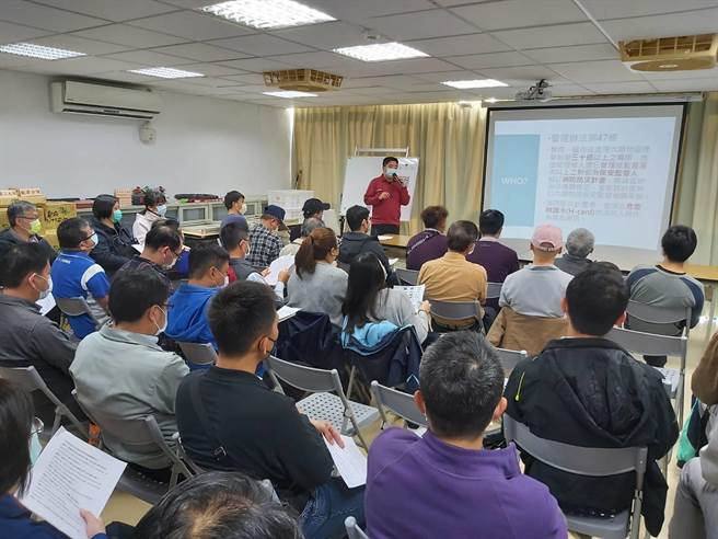 防范未然，桃园消防局四大队宣导危险物品管制管理。（消防局提供／吕筱蝉桃园传真）