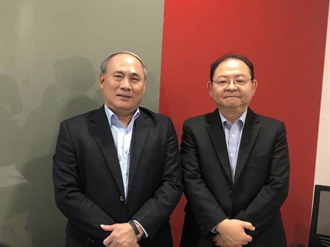 广积董事长林秋旭(左)、总经理许吴椿15日出席法说会。（图／陈昱光）
