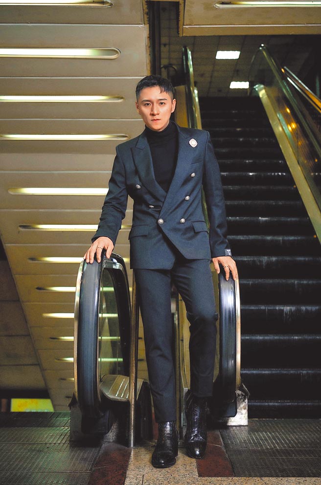 郑人硕月中将出席慈善晚宴，为家扶基金会募款。（海鹏提供）