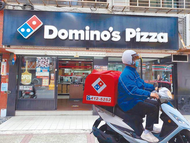 達美樂承諾「抗漲」不加價，並推出外送費0元優惠。（達美樂提供）