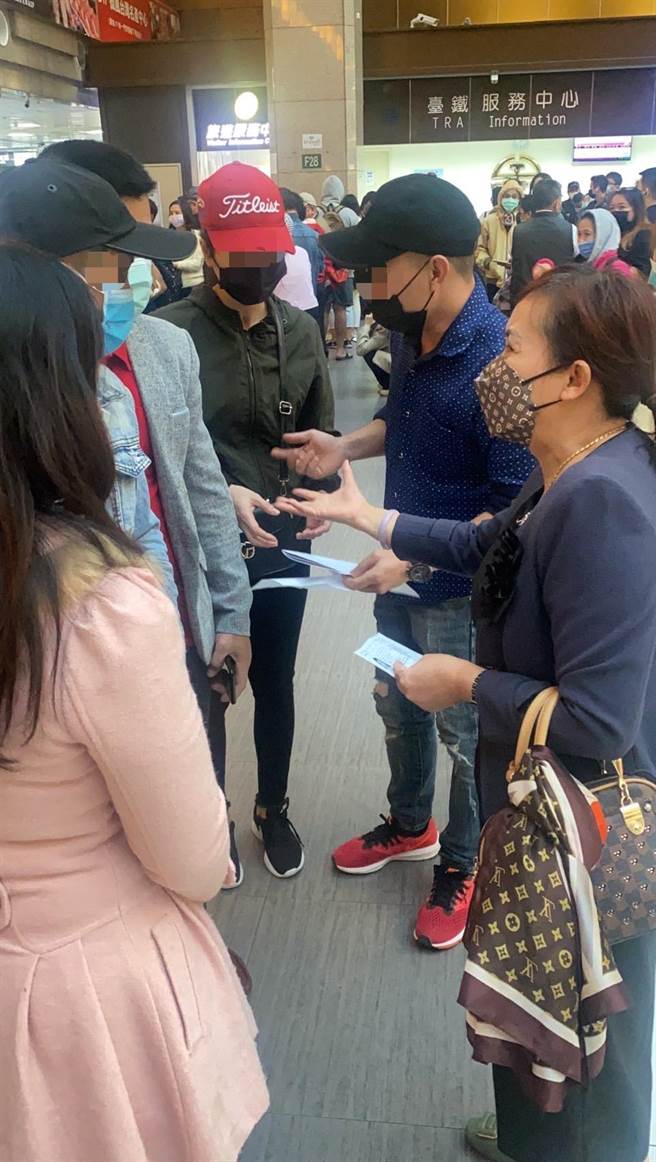 移民署北区事务大队新北市专勤队自12月3日起持续推动「逾期停(居)留外来人口安心接种COVID-19公费疫苗专案」。（新北市专勤队提供）