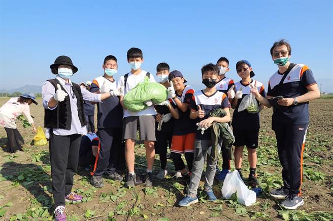 高雄市农业局长张清荣强调，推动食农教育深耕校园，期盼孩子们都能成为永续食农与气候行动的支持者。（高雄市农业局提供／林雅惠传真）