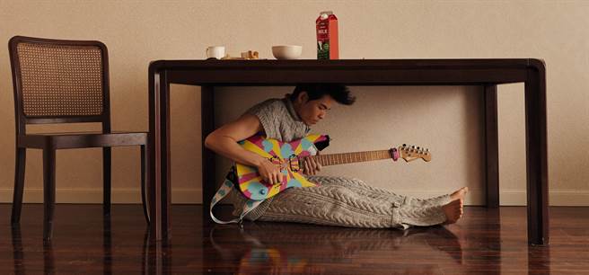 老萧相隔3年即将推出新专辑。（华纳音乐提供）