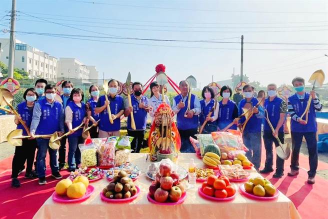 歷经变更设计和追加预算，大乡里集会所新建工程终于顺利完成发包，今朴子市公所举行动土典礼。（朴子市公所提供∕吕妍庭嘉义传真）