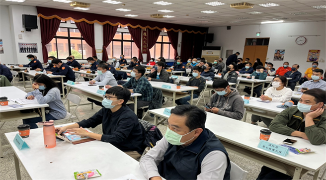 中和警分局本月9日，廣邀超商參加治安會報。（中和警分局提供）