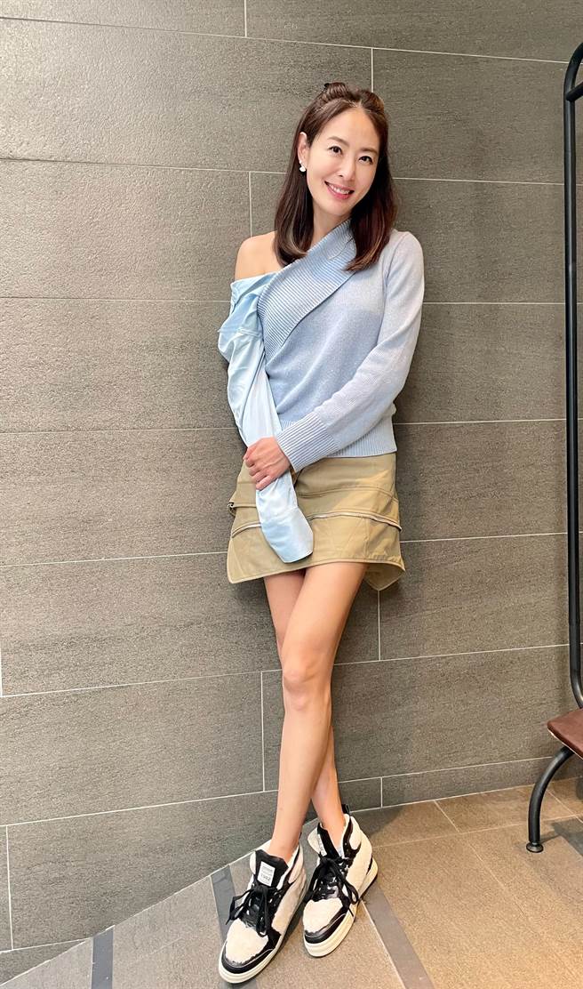 贾永婕下月中将全家赴美看女儿。（林淑娟摄）