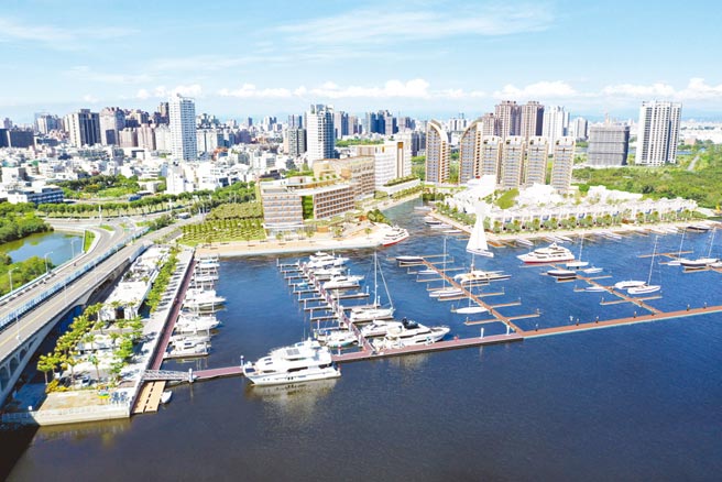 亞果台南安平遊艇城已完工啟用的遊艇碼頭和相關設施。圖／亞果遊艇提供