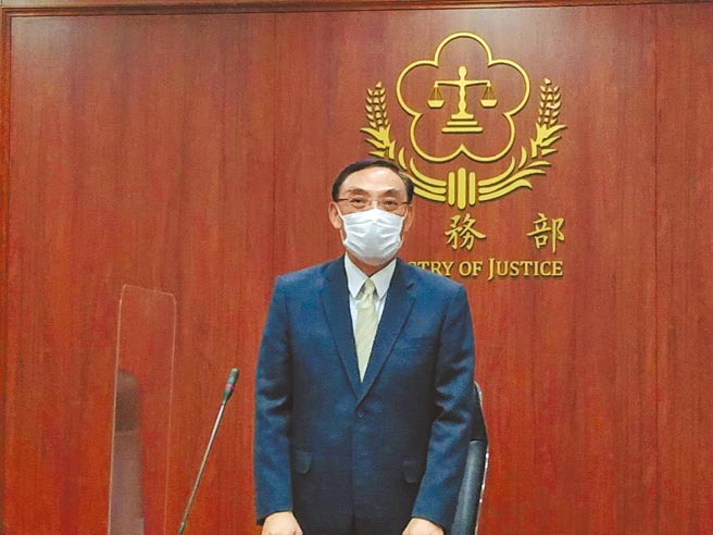 法务部长蔡清祥指示检调针对业者哄抬物价、囤积不法行为，严查速办。（陈志贤摄）