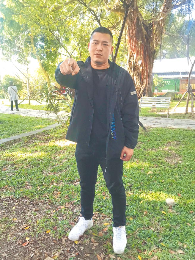 草爷遭到不肖业者冒名诈骗，昨出面喊话要求业者出来面对。（红心字会提供）