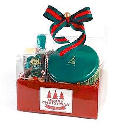 远百「My dear strawberries X’mas Party耶诞派对礼盒」，每盒内独立包装15包，总数约20至30颗，净重约220至240g，1680元。（远百提供）