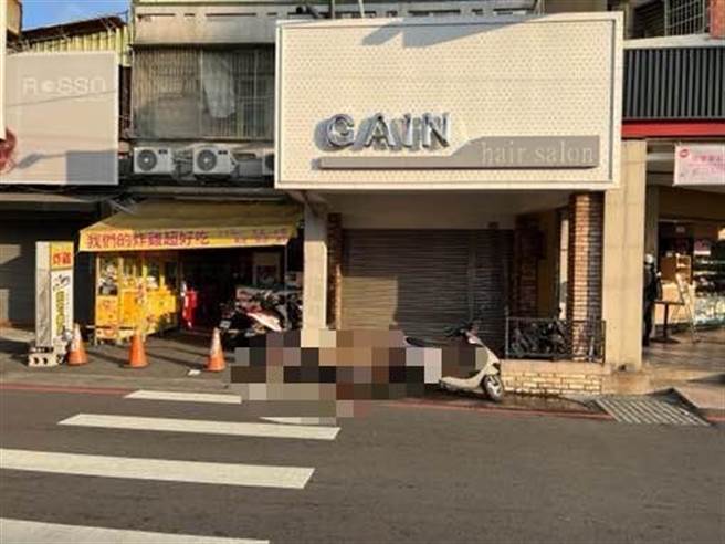 疑因感情糾紛，賓士男傷人逃逸。(盧金足台中傳真)