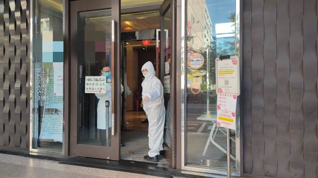 桃園防疫旅館擴大至6人群聚，醫師認為最有可能的傳播方式應為「人際互動」
。（賴佑維攝）