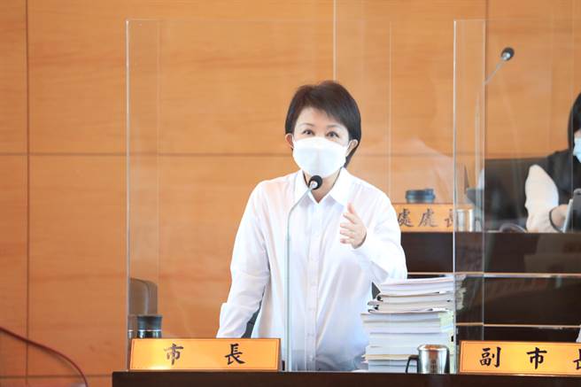 台中市长卢秀燕17日强调，对于选举事务或党务她不会说明也没有评论，大家不要为她诠释表不表态。（卢金足摄）