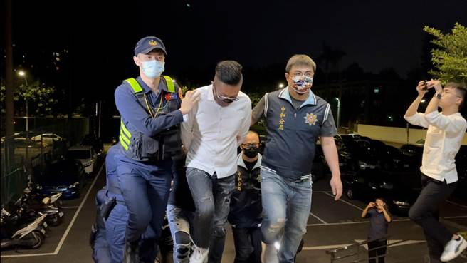 警方16日晚間循線逮捕陳嫌等10人，訊後依傷害、妨害自由、毀損等罪嫌移送法辦。（葉書宏翻攝）