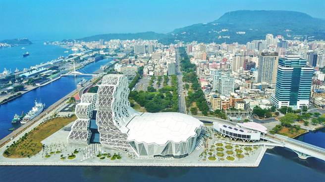 宝可梦Go Tour活动将结合灯会主场域爱河湾于高流海风广场及鲸鱼堤岸等办理。（高巿府提供）