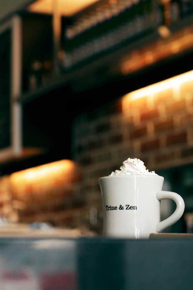 微风2022会员权益华丽登场，符合资格即可免费兑换Trine&Zen小杯美式咖啡乙杯。(图/微风提供)