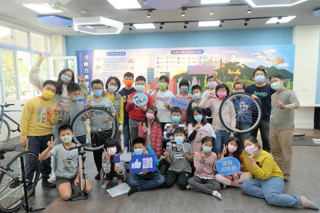 南投国中职探中心17日揭牌，是南投县内第3个职探中心，从年初至今全县已经有超过400小朋友到南投国中学习。（校方提供／吴建辉南投传真）