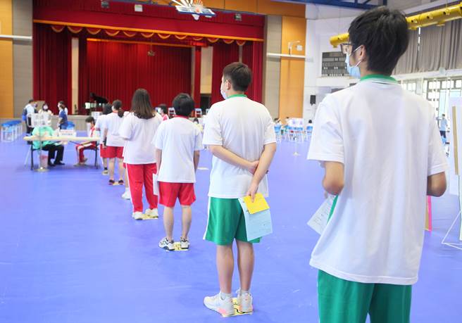 青少年BNT第二劑單日接種1401人。（本報系資料照）