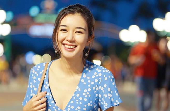 麦明诗被封十优港姐。（图／翻摄自louisa_mak IG）