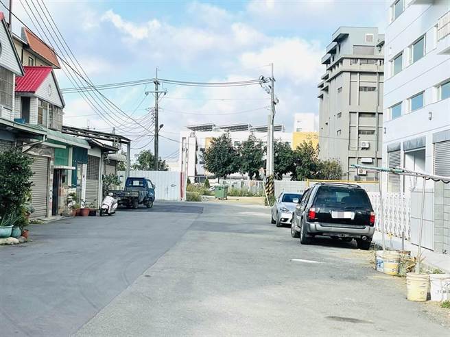 后里圳寮工业区联外道路衔接甲后路迟未打通。（陈淑娥摄）