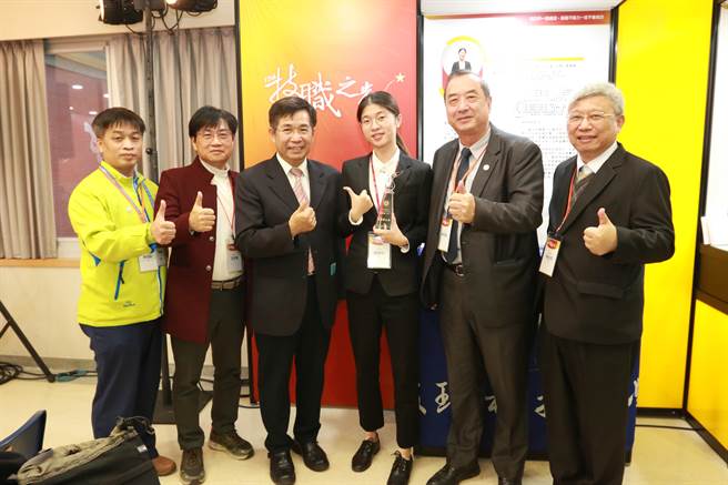 姚婉茹榮獲2021年教育部第17屆技職之光-證照達人殊榮。（致理科技大學提供）