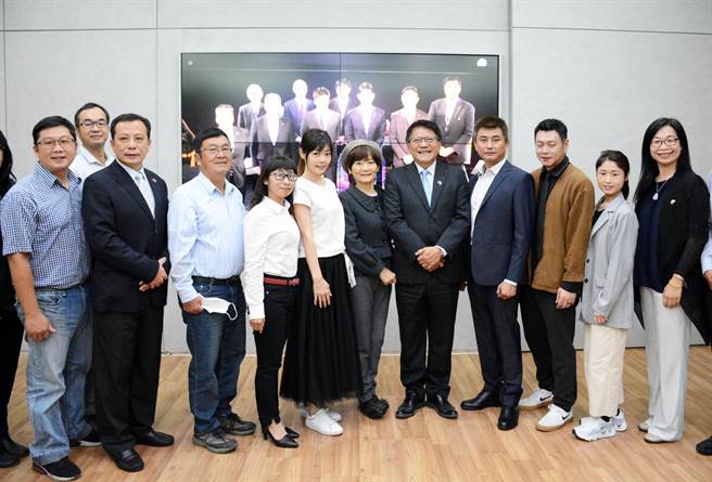 后疫情时代，屏东与日本旭川市旅宿业者透过线上方式，展开国际交流。（林和生摄）