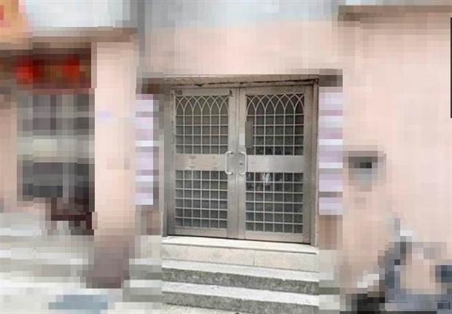 44岁徐姓、45岁陈姓夫妻今年2月将81岁失智的陈姓父亲接回，竟将他关在阳台，将其虐死，遭检方起诉。（读者提供）