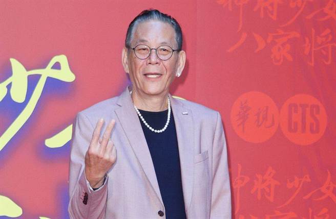 龙劭华16岁就跟在陈松勇身边当「小弟」。(图/ 取自中时资料库，吴松翰摄)