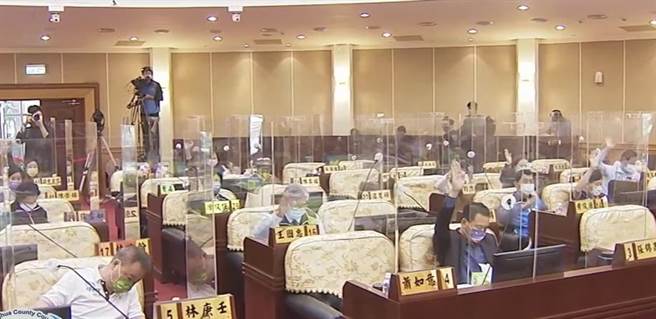 彰化县府向彰化议会提案「彰化县升格改制直辖市」，17日经议会临时会审议后，照案通过。（彰化县议会提供／吴敏菁彰化传真）