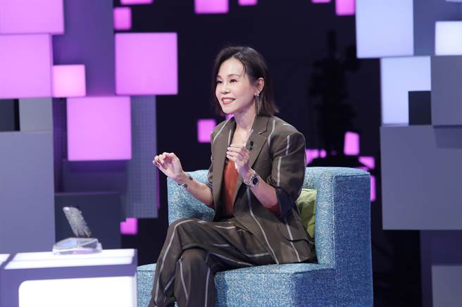 金曲歌后彭佳慧上《36题爱上你》聊到自己名号竟被老师列入考题。（公视提供）