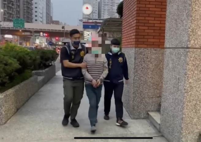 50岁叶姓男子今（17日）凌晨2时许，在新北市三重区行窃失风变强盗，还持剪刀伤人。（叶书宏翻摄）