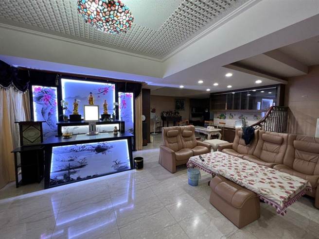 陈松勇灵堂设置林口家中1楼。(图／亲友提供)