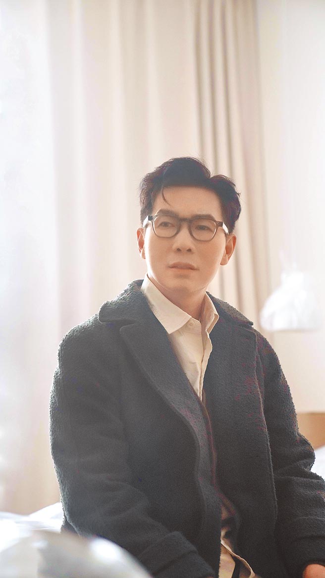 品冠推出新单曲，鼓励眾人珍惜当下，勇敢跟重要的人表达爱意。（种子音乐提供）