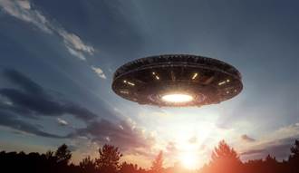60年後外星人恐現身 世界級通靈大師揭UFO降落地點