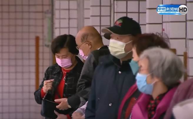 行政院院长苏贞昌与妻子詹秀龄。（图／本报系影音截图）