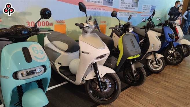 為了減少空氣汙染影響，環保署在去年針對汰舊換新的7期燃油機車或電動機車祭出最高5000元的補助。（報系資料照）