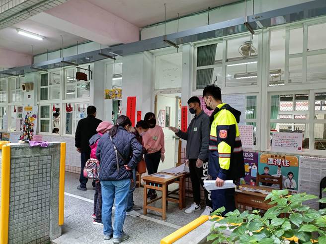 淡水警选务维安滴水不漏（警方提供／戴上容新北传真）