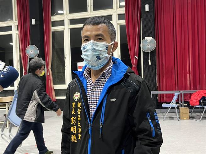 大潭里里长彭明聪向政府喊话「公投造成对立，政府不要太高兴，要展现诚意兑现照顾大潭里民的诺言！」（陈梦茹摄）