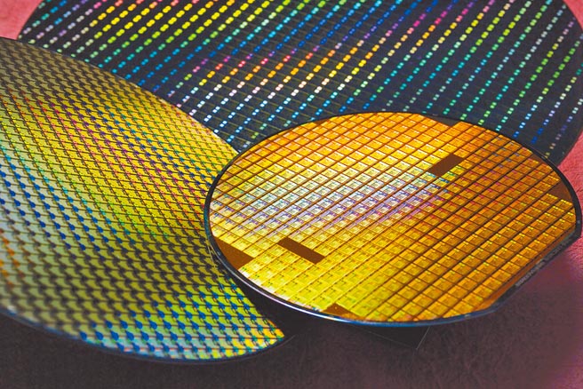 半导体人才储备是产业转型真正的「王道」，政府内卷大内宣的半导体产业创新学院之政策是否也应该重新再思考了？