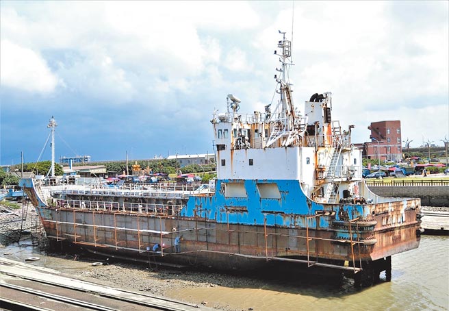 健行科大学生陈思年拍下专门运输核废料的船只电光一号。（校方提供／赖佑维桃园传真）