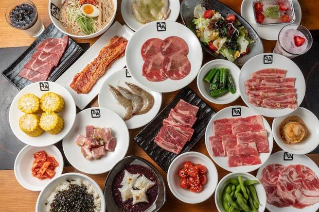 终于在本周即将正式迎接耶诞节，各大百货也趁着年末购物旺季，特别再推出优惠及活动抢客。（Global Mall提供）