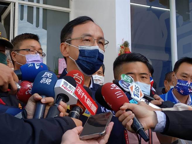 國民黨主席朱立倫19日出席台中市立委第二選區候選人顏寬恒沙鹿競選總部成立大會。（陳淑娥攝）