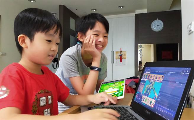 疫情下遠距教學，新北有9成教師認為同步及混成教學是有效教學方式。（新北市教育局提供）