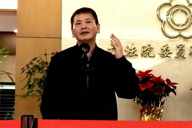 國民黨立委林為洲酸《地方制度法》第四條修正草案為「史上最有效率的修法」。（林為洲辦公室提供／羅浚濱新竹傳真）