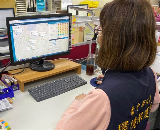 台中市環保局攜手逢甲大學環境科技與智慧研究中心，成功開發「人工智慧溶氧計算機」，可透過數據分析預測未來7天水中溶氧情況。（環保局提供／林欣儀台中傳真）