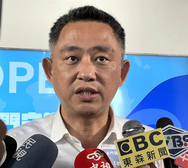 楊鎮浯縣長表示，政黨對決的型態愈來愈明顯，對其個人來說，只有「做好自己」一件事。（金門縣府提供）