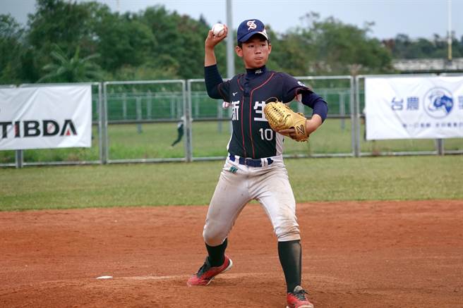 新生国小何哲翔。（毛琬婷摄）