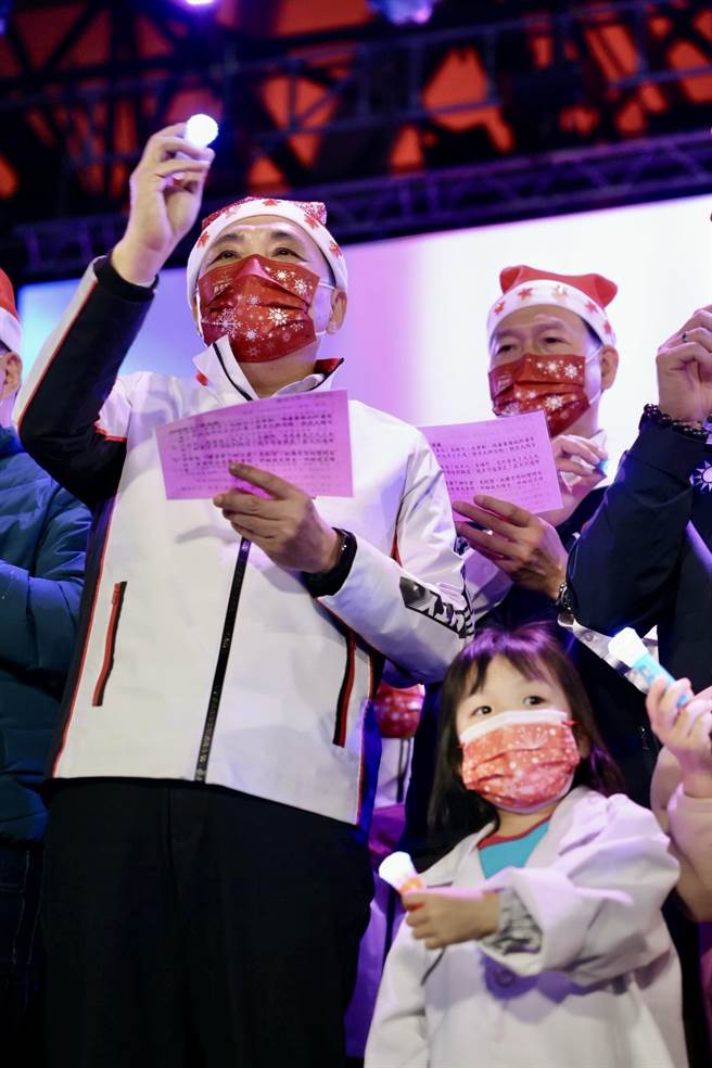 新北市长侯友宜表示，现阶段全球疫情仍不断肆虐及台湾在纷纷扰扰争端当中，他祈求所有的不平静、对抗、仇恨及不安寧都能够放下。（陈慰慈摄）